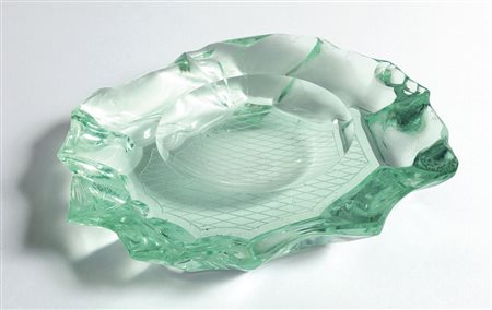 PIETRO CHIESAUn posacenere per FONTANA ARTE, 1940. Cristallo scalpellato e...