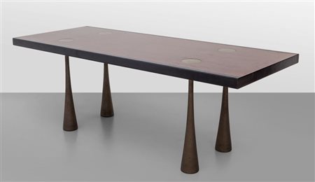 ANGELO MANGIAROTTI Un tavolo, produzione LA SORGENTE DEI MOBILI, 1973.Ghisa,...