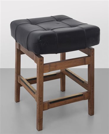 GIANFRANCO FRATTINI Uno sgabello "112" per CASSINA, primi anni '60. Legno di...