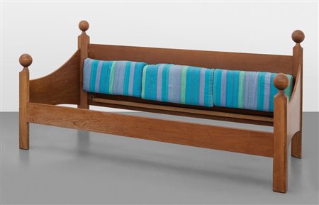 LUIGI CACCIA DOMINIONI Un divano-letto "Chesa Laria" per AZUCENA, 1959. Legno...
