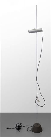 GINO SARFATTI una lampada da terra "1074" per ARTELUCE, 1957. Ghisa...