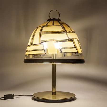BAROVIER & TOSO Una lampada da tavolo, fine anni '50. Ottone, vetro soffiato...