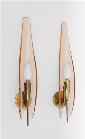 MAX INGRAND Due lampade a parete per FONTANA ARTE, anni '50. Ottone,...
