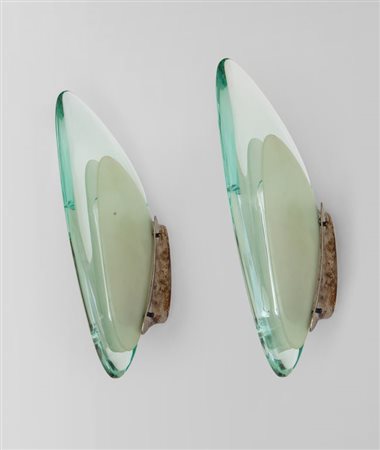 MAX INGRANDDue lampade a parete "1552" per FONTANA ARTE, 1955.Cristallo...