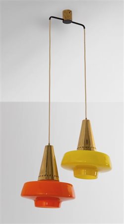 STILNOVOUna lampada a sospensione, anni '60. Ottone, vetro incamiciato....