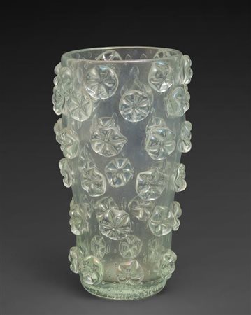 ERCOLE BAROVIER, BAROVIER & TOSO un vaso a stelle, circa 1942. Altezza cm 30....