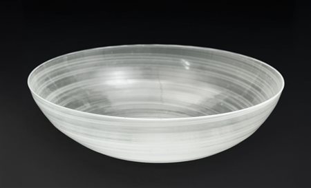 CARLO SCARPA, VENINIUna coppa in vetro a mezza filigrana, modello 3603, 1936....