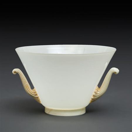 NAPOLEONE MARTINUZZI, ZECCHIN MARTINUZZIUna coppa in vetro lattimo...