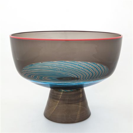 YOCHI OHIRA, DE MAJOUna grande coppa a incalmi e canne ritorte, 1990. Incisa...