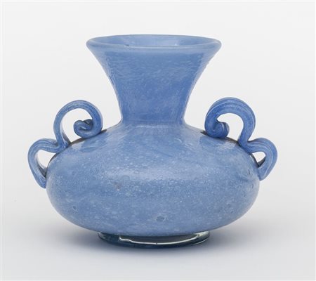 NAPOLEONE MARTINUZZI, ZECCHIN MARTINUZZIUn vaso biansato in vetro pulegoso...