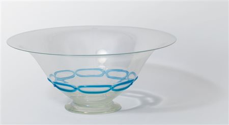 NAPOLEONE MARTINUZZI, VENINI Una coppa in cristallo iridato con applicazioni...