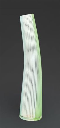 DINO MARTENS, AURELIANO TOSOUn vaso a canne bianche, azzurre e verdi, circa...