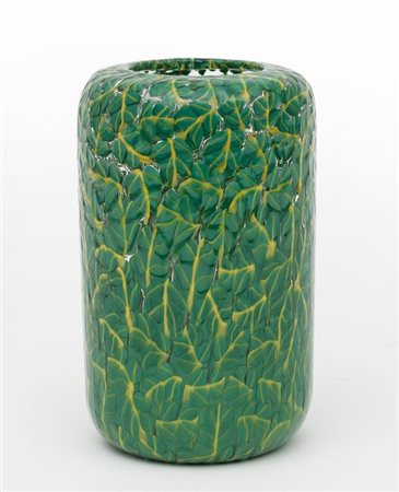 FRATELLI TOSO un vaso a rametti fogliati, circa 1950. Firma incisa "F Toso"....