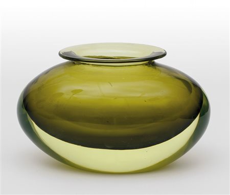 FLAVIO POLI, SEGUSO VETRI D"ARTEUn vaso in vetro sommerso giallo e verde...
