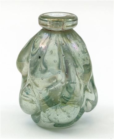 BAROVIER & TOSO Un piccolo vaso in vetro, anni '40 pesante con bollicine...