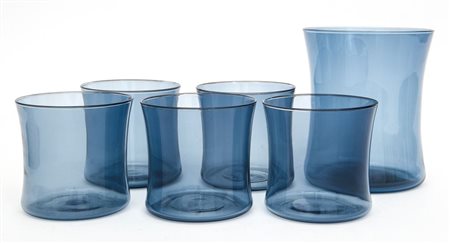 TIMO SARPANEVA Un servizio di bicchieri per IITTALA, anni "50, composto da...