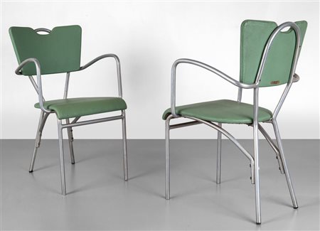 G. DE VIVO, Milano Due poltroncine, anni '50. Alluminio tubolare, sedile e...