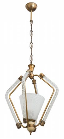 MURANO, anni '40. Due lampioni di ottone e vetro reticello. Cm 40 x 20 x 20.