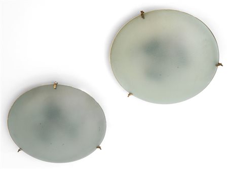 DUE PLAFONIERE, anni "50. Alluminio laccato, ottone, vetro zigrina\to....