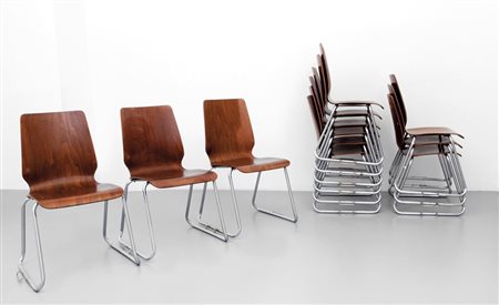 UN INSIEME DI DODICI SEDIE, anni "50. Tubo di acciaio curvato cromato,...
