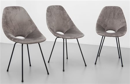 VITTORIO NOBILI Tre sedie "Medea", modello 104 (versione imbottita) per...