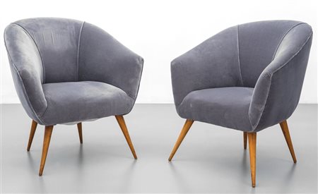 DUE POLTRONCINE, anni "60. Struttura e gambe in legno, imbottiture rivestite...
