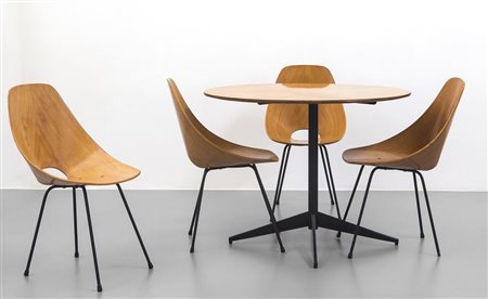 VITTORIO NOBILI Quattro sedie "Medea" per FRATELLI TAGLIABUE Con un tavolo,...