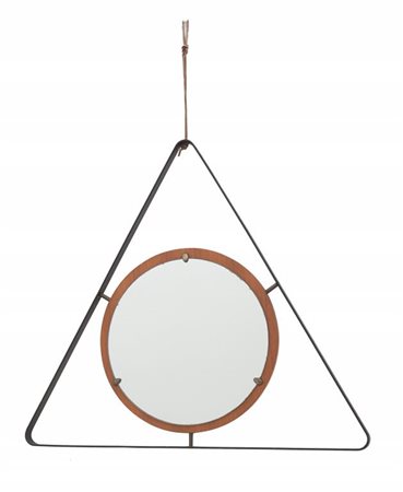 UNO SPECCHIO DA PARETE, anni '60. Piatto di acciaio verniciato, ottone, legno...