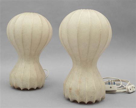 ACHILLE E PIER GIACOMO CASTIGLIONI Due lampade da tavolo "Gatto Piccolo" per...