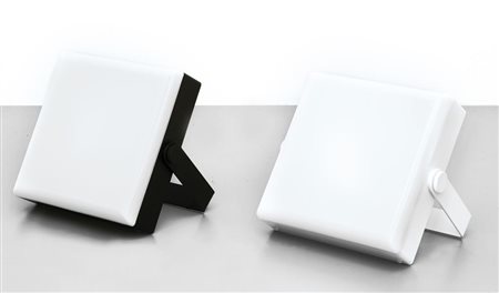 FILIPPO DELL"ORTO Due lampade da terra "Senza parole" per SPHAUSS, inizi anni...