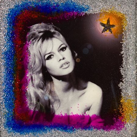 Omar Ronda, Brigitte frozen, 2010 Plastic, cm. 50x50 Firma sul retro....