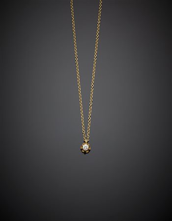 Catenina in oro giallo con pendente in diamante rotondo di ct. 0,30 circa, g...