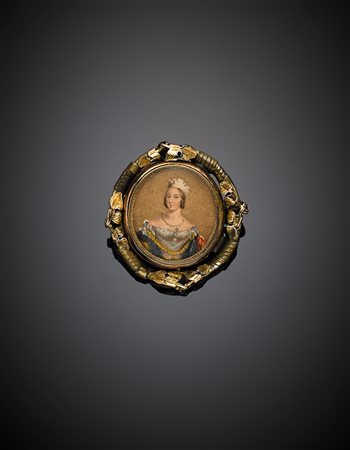 Spilla/ porta reliquie in oro rosso 333/1000 con miniatura su carta, g 16,55,...