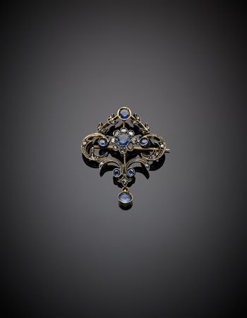 Spilla in oro giallo, argento, diamanti irregolari e zaffiri, g 7,29, lungh....
