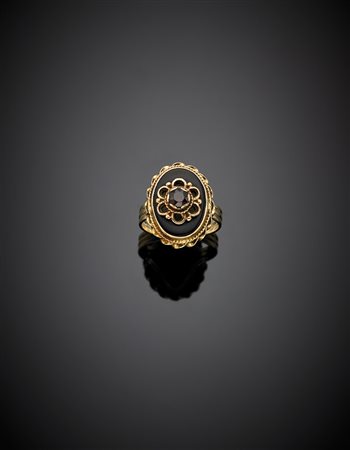 Anello in oro giallo onice e granato, g 5,74 misura 14/54.Yellow gold onyx...