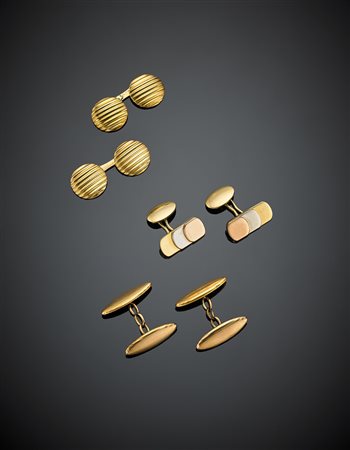 Lotto composto da tre paia di gemelli da uomo in oro giallo, bianco e rosso g...