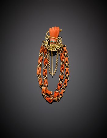 Spilla in corallo e oro g 16,81, lungh. cm 9,20 circa.Yellow gold orange...