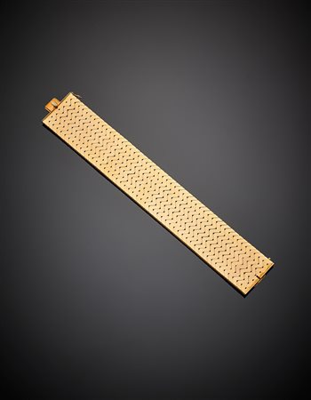 UNOAERREBracciale articolato in oro giallo a squama di pesce, g 47,38, lungh....