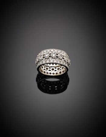 Anello in oro bianco a fascia traforata con diamanti rotondi, g 6,99 misura...