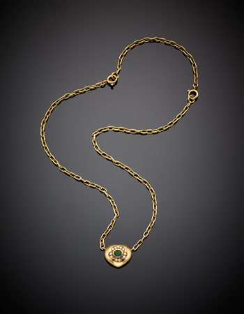 Collier in oro giallo con centrale a cuore rifinito in diamanti e smeraldo,...