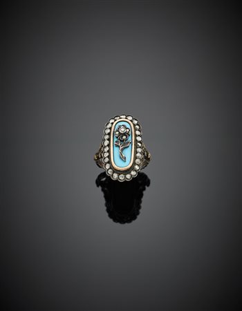 Anello in oro rosso e argento rifinito con diamanti taglio mezza rosetta e...