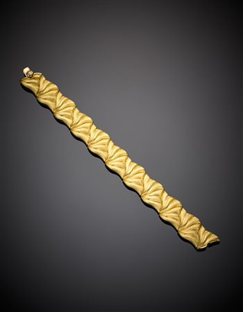 *SIGNORETTIBracciale modulare in oro giallo satinato, g 52,16, lungh. cm 19...