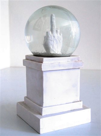 Maurizio Cattelan 1960, Padova (Pd) - [Italia] L.O.V.E. snowball scultura in...