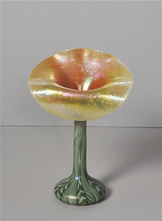 L.C. Tiffany (Stil/in stile) Vase Soliflore "Jack in the Pulpit";Glas...