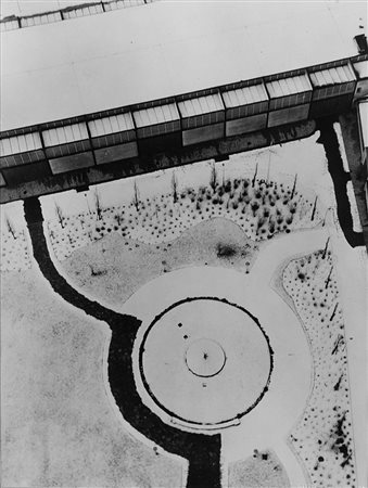LAZLO MOHOLY-NAGY (1895 - 1946) Berlin, from the Radio Tower, 1928 Stampa...