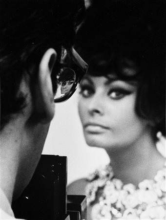 TAZIO SECCHIAROLI (1925 - 1998) Richard Avedon e Sophia Loren, Shooting,...