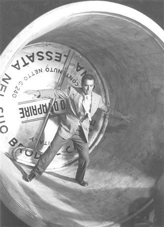 PIERLUIGI PRATURLON (1924 - 1999) Vittorio Gassman 'Lo scatenato', 1967...