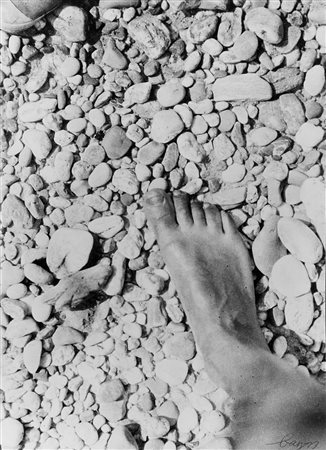 HERBERT BAYER (1900 - 1985) Senza titolo (Piede), 1940 Stampa successiva alla...