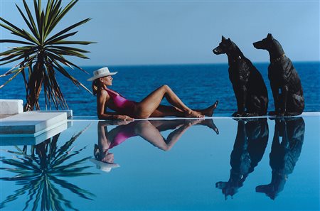SLIM AARONS (1916 - 2006) Marbella Pool, 1985 C-print, stampa successiva 100...