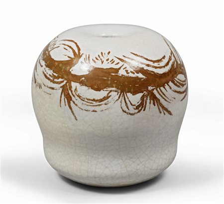 IVO SASSI (Brisighella 1937) Vaso in gres smaltato bianco con decoro...